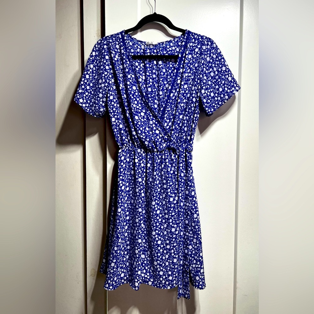 Sienna Sky EUC lightweight wrap dress